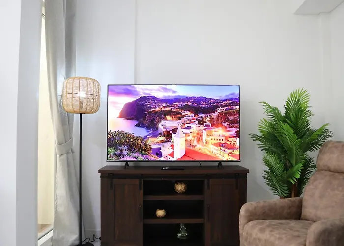 Aurora Your 2Br Duplex Transit Apartment In Masdar City