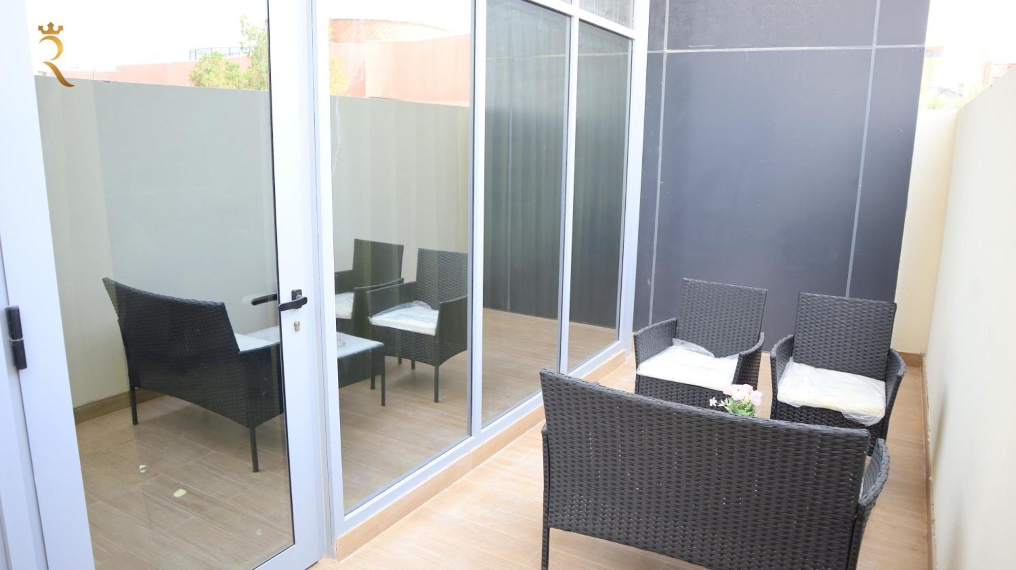 Aurora Your 2br Duplex Transit In Masdar Apartment