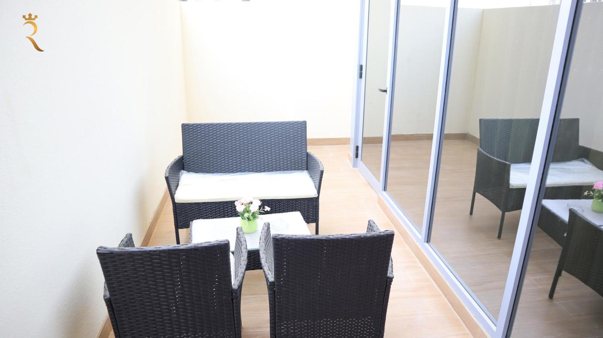 Aurora Your 2br Duplex Transit In Masdar Apartment *